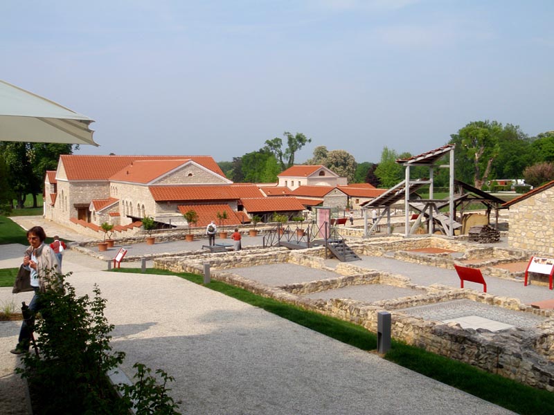P4287771